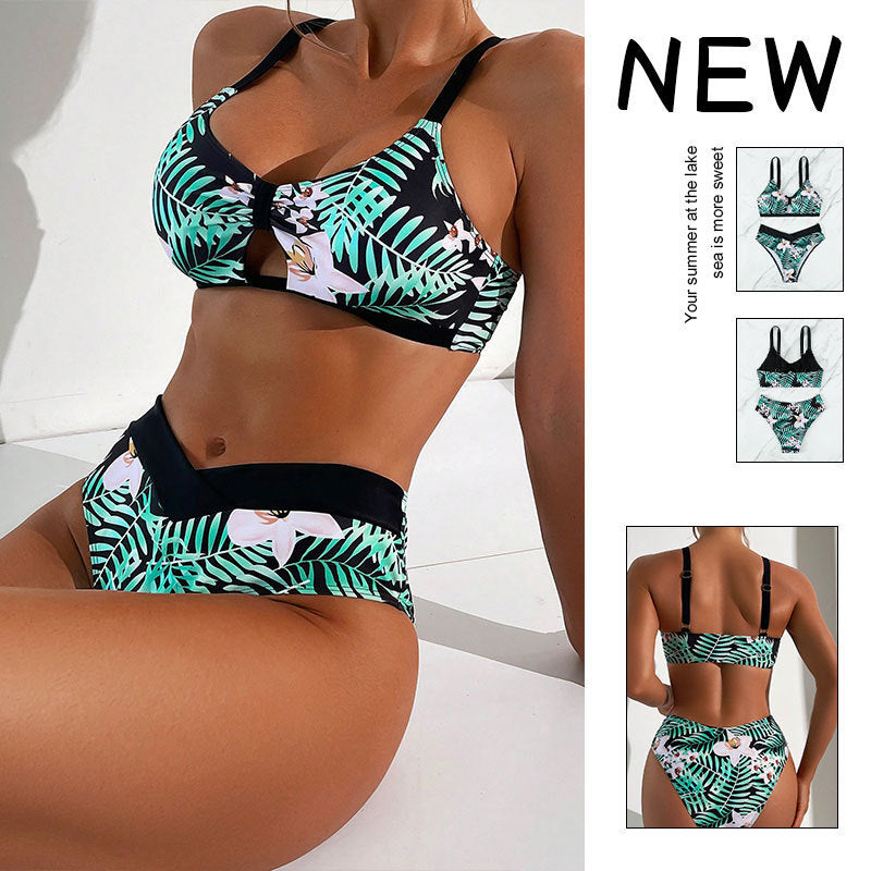 Women's triangle bikini with floral pattern and sporty design Mune Fashion