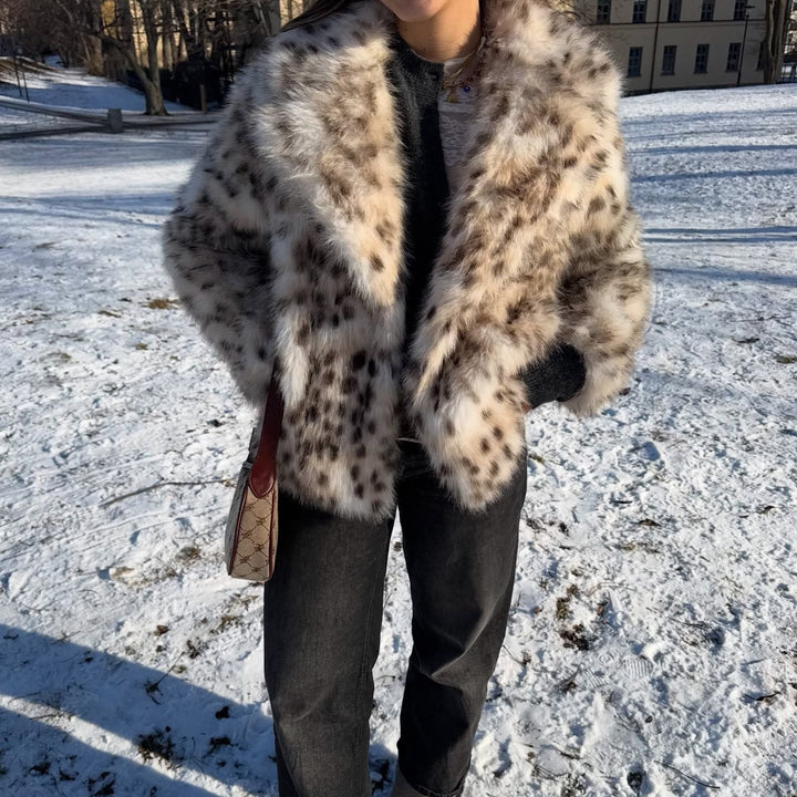 Women Flecked Short Faux Fur Jacket with Boxy Silhouette and Voluminous Pile Mune Fashion