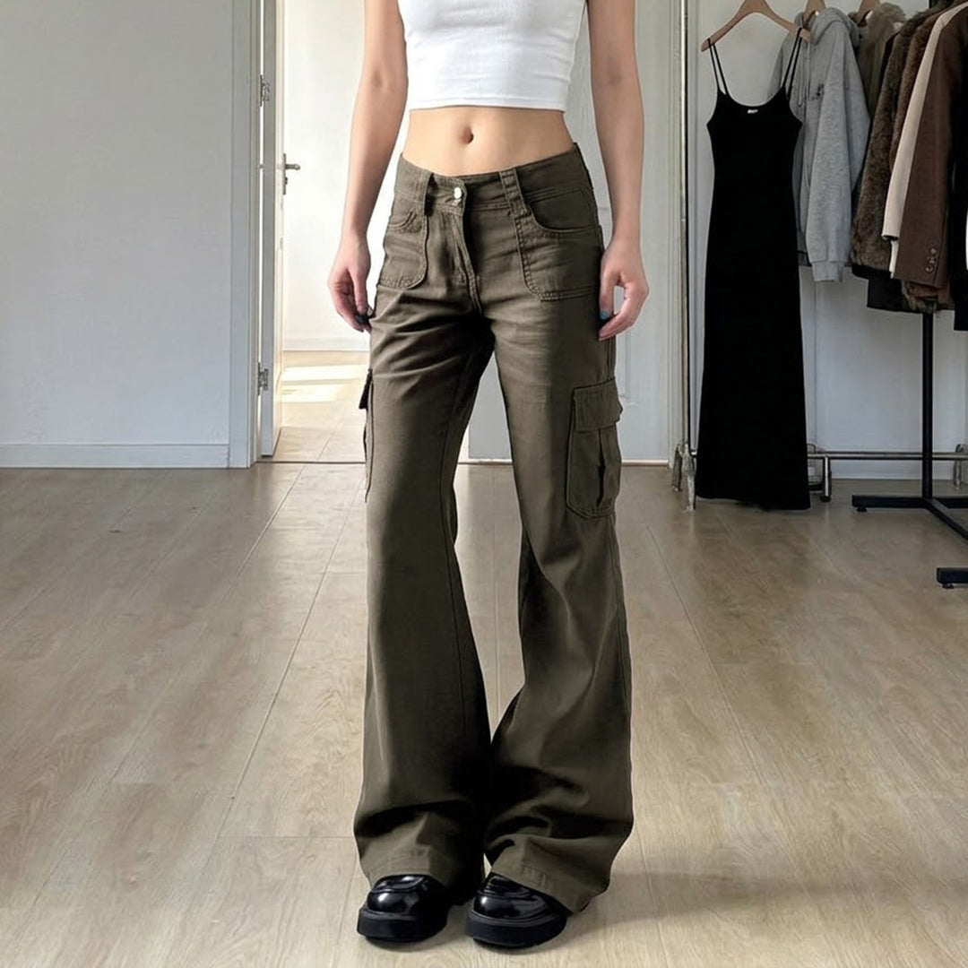 Women nan Cargo-Flared-Pants with high-cut waist, applied leg pockets and flared leg Mune Fashion