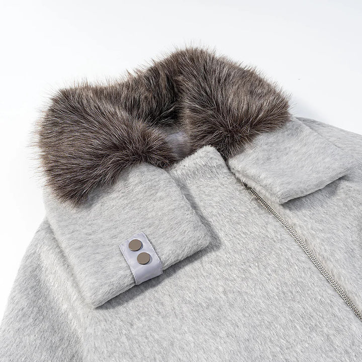 Women's short oversized wool blend jacket with voluminous faux fur collar and patch flap pockets Mune Fashion