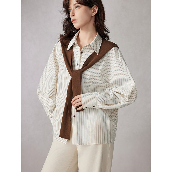 Women's further shirt with fine pinstripes and boxy cut Mune Fashion