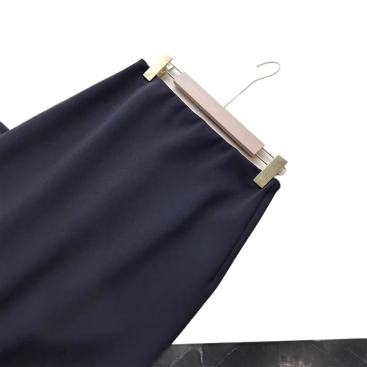 Women Elegant, Midi Skirt with High Waist and Figure-Hugging Cut Mune Fashion