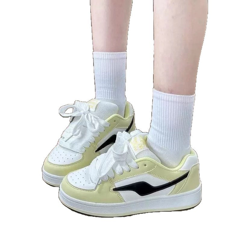Women's sporty sneakers with comfort padding and non-slip sole Mune Fashion