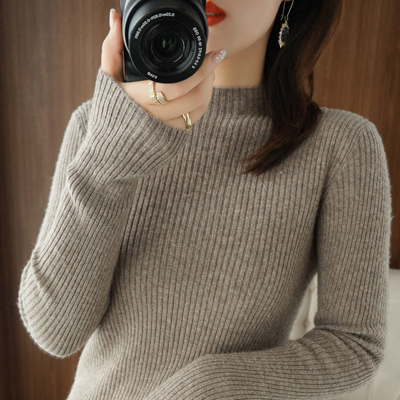 Women's luxury fine-knit pullover with narrow rib structure and short stand-up collar Mune Fashion