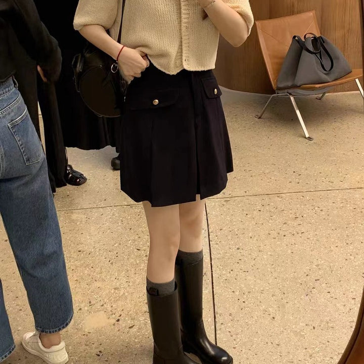 Ladies Knee-High Smooth Leather Boots with Round Toe and Robust Platform Sole Mune Fashion