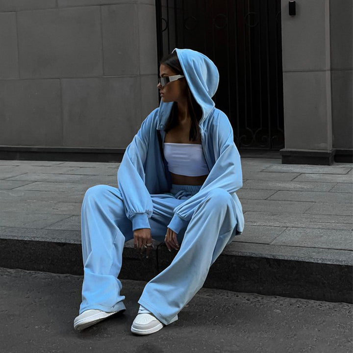 Women's luxurious velvet two-piece set with short zipper hoodie and wide high-waist lounge pants Mune Fashion
