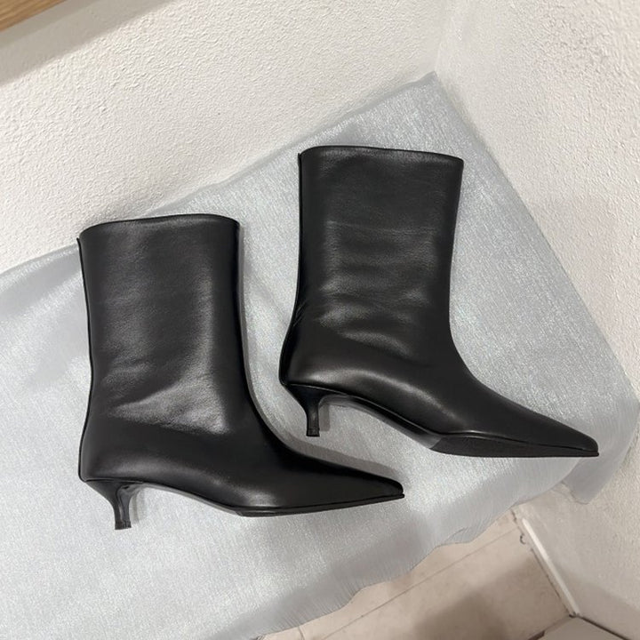 Women's calf-high slim ankle boots with pointed toe and low kitten heel Mune Fashion