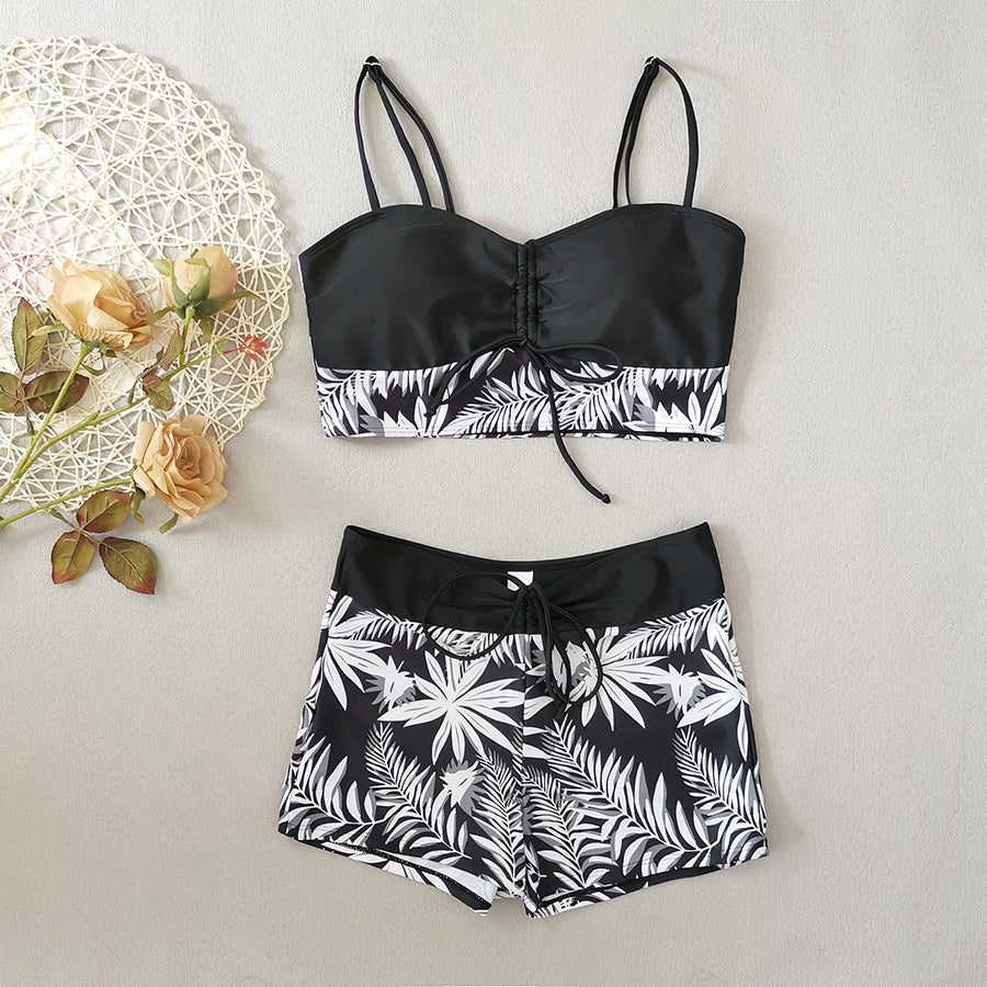 Women's Crop Top Bikini with Floral Design and Comfortable Shorts Mune Fashion