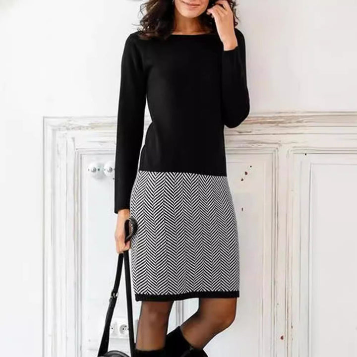 Women's Knitted Dress with Elegant Chevron Pattern Mune