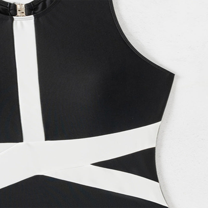 Women's Sporty One-Piece Swimsuit with Modern Cut Mune Fashion
