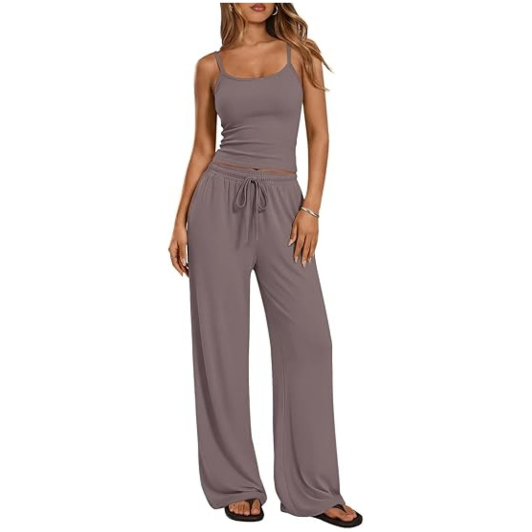 Women's loungewear set made of soft viscose blend with spaghetti strap top and wide jersey pants Mune Fashion