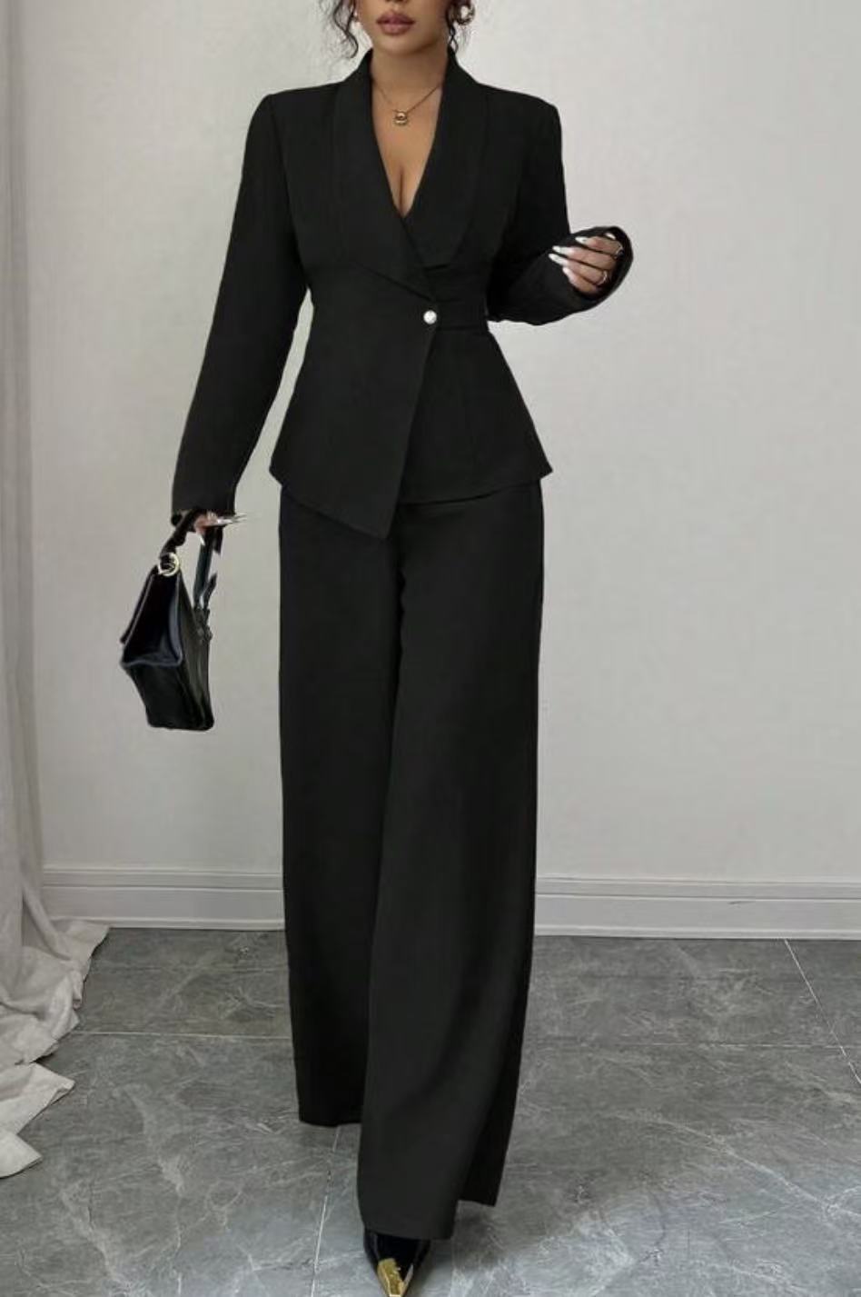 Women's tailored pantsuit set with asymmetrical blazer and wide-leg Mune Fashion