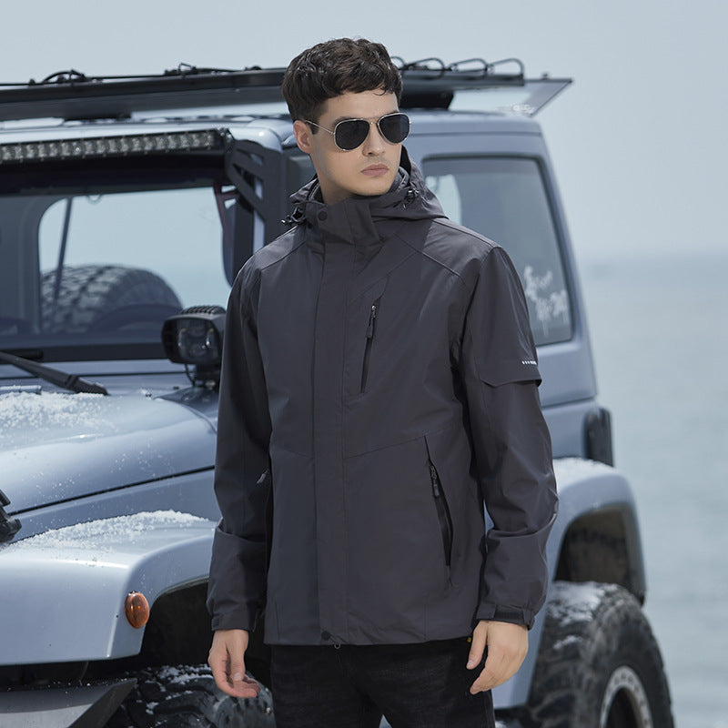 Ladies' technical rain and leisure jacket with adjustable hood and multiple pockets Mune Fashion