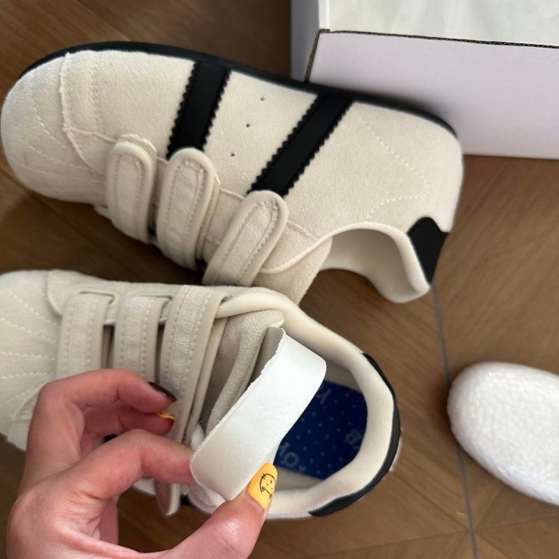 Women's comfortable hook and loop sneakers made of high-quality suede Mune Fashion