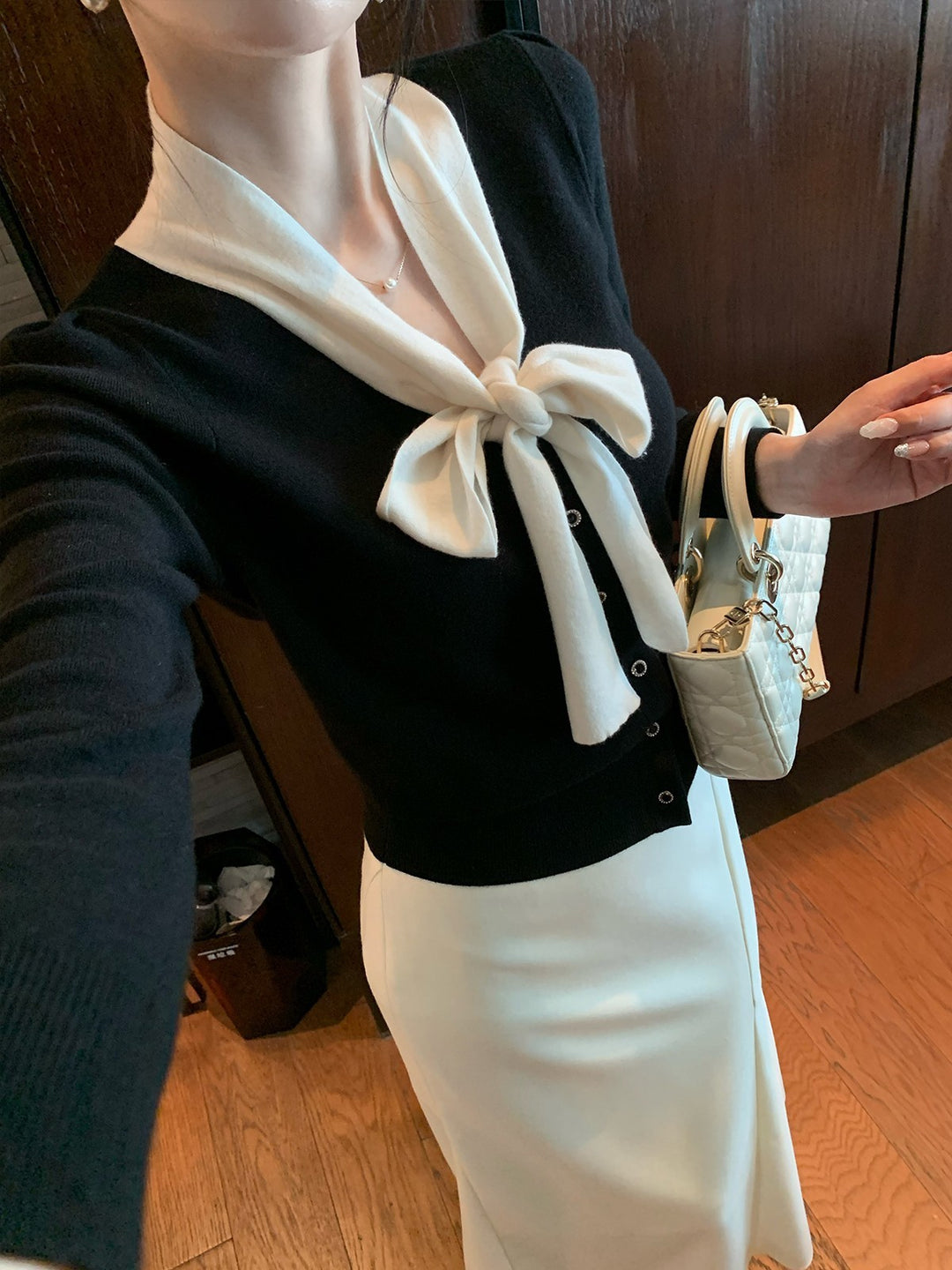 Women's elegant and stylish blouse with bow detail Drune