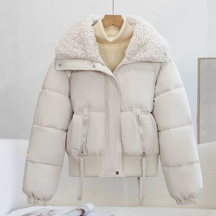 Women's cropped puffer jacket with teddy collar, zip pockets and ribbed cuffs Mune Fashion