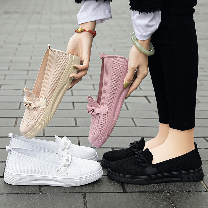 Women's comfortable knit slip-on loafer with elastic entry, decorative chain application and shock-absorbing EVA lightweight sole Mune Fashion