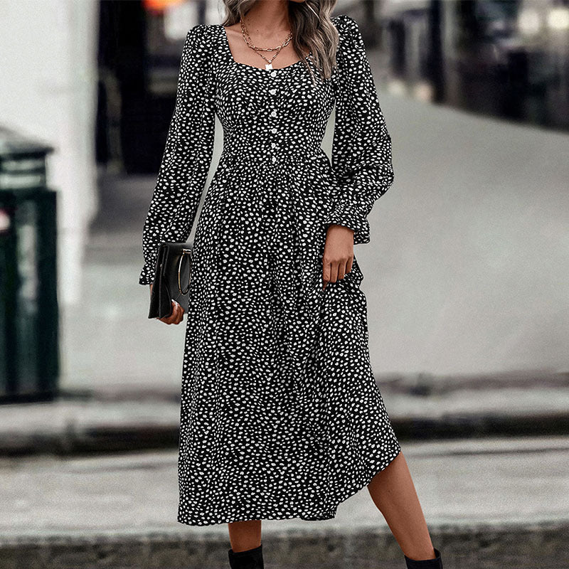 Women's midi dress with square neckline, fitted smock style and button placket Mune Fashion