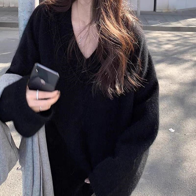 Women's Oversize V-Neck Sweater in Mohair Look Mune Fashion