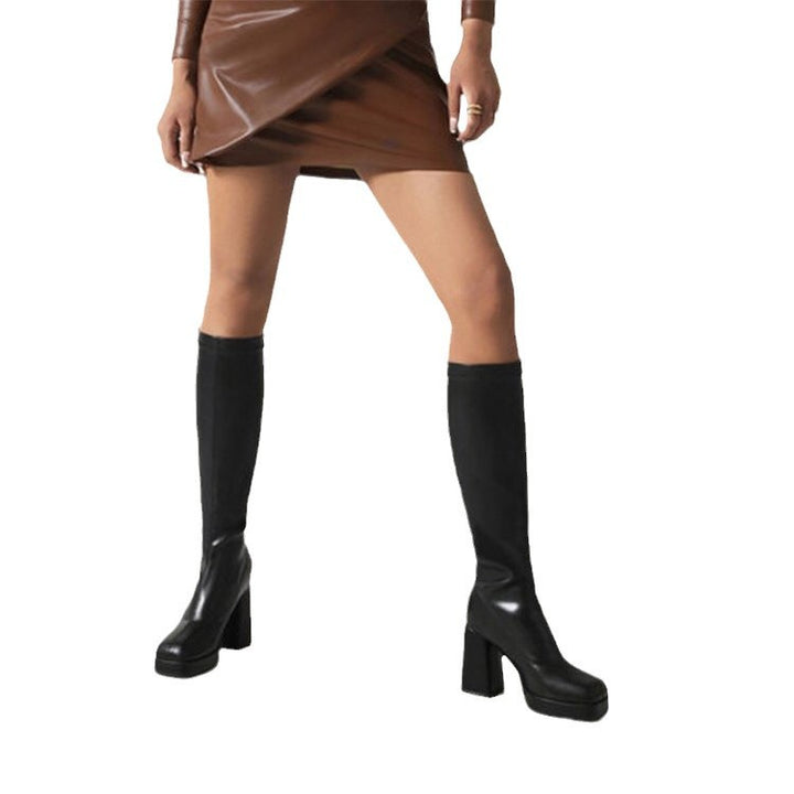 Women's knee-high plateau boots with chunky block heel and high-gloss patent look Mune Fashion