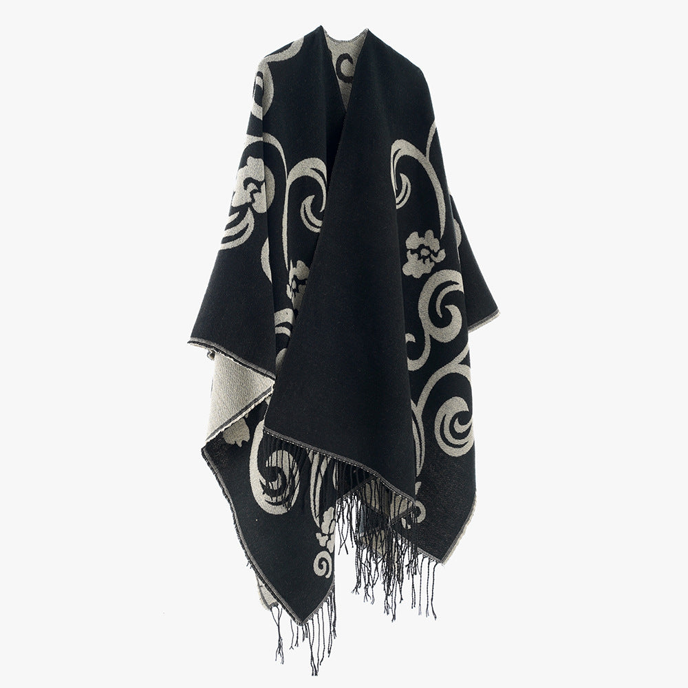 Women's jacquard poncho-style overlay with reversible function and fringed hem Mune Fashion