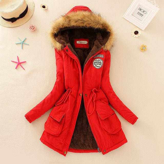 Women's padded parka with faux fur hood, teddy lining and drawstring at the waist Mune Fashion