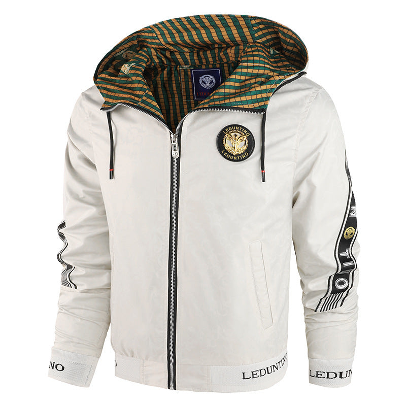 Men's lightweight hooded sports jacket with jacquard pattern, metal zipper and elastic cuffs.