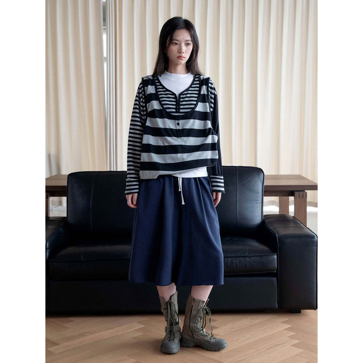 Women Oversized Stripe Henley Shirt with Button Placket and Drop Shoulder Mune Fashion
