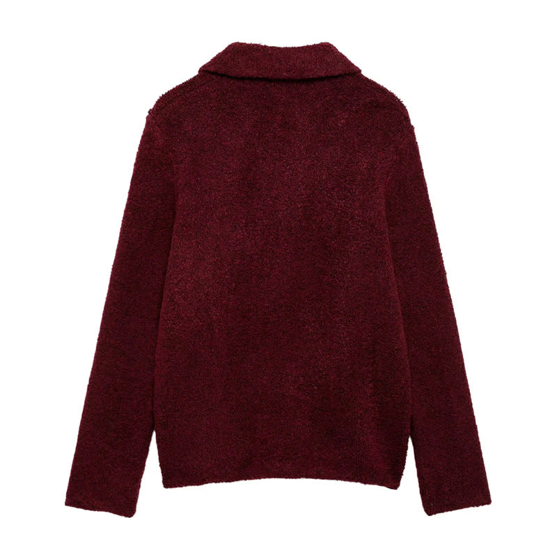 Women's short bouclé teddy jacket with decorative flower buttons, shirt collar, and boxy fit Mune Fashion
