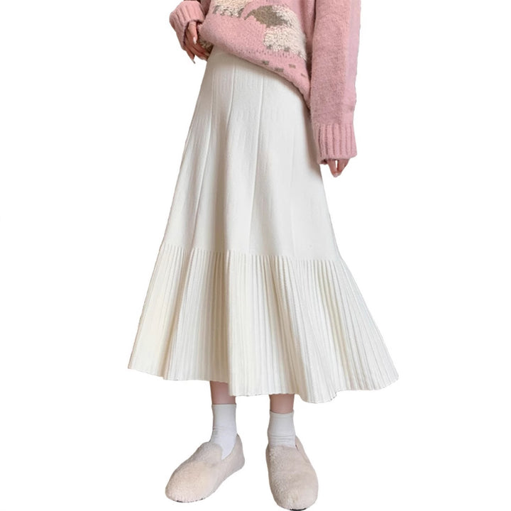 Women's Pleated Midi Skirt made of soft material Mune Fashion
