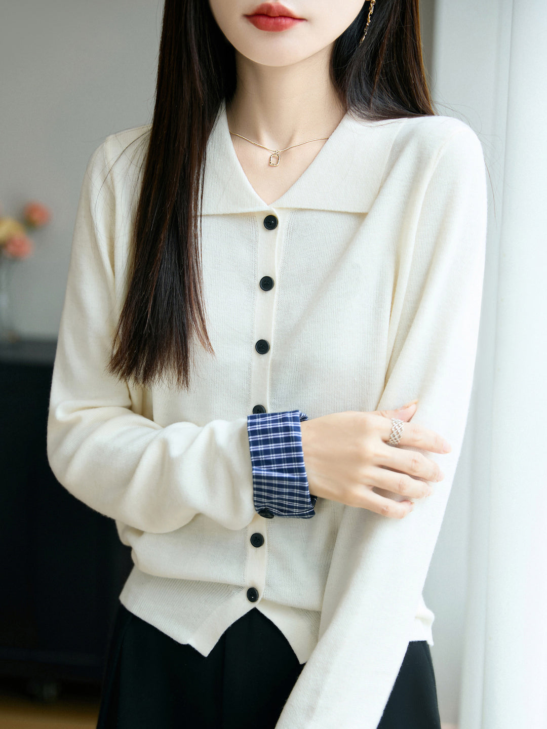 Women's Lightweight Fine Knit Cardigan with Wide Shirt Collar and Front Button Placket Mune Fashion