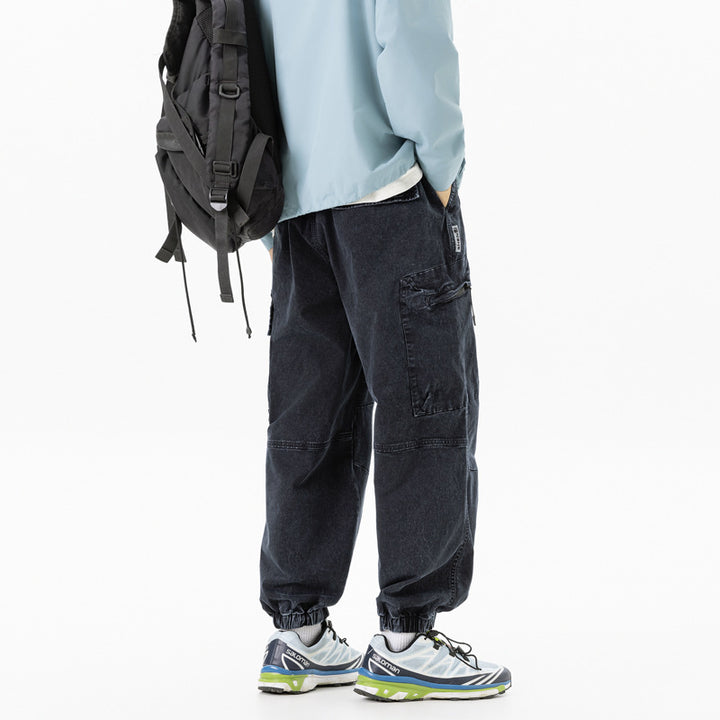 Men's utility cargo jogger with elastic waistband, multiple pockets and drawstring