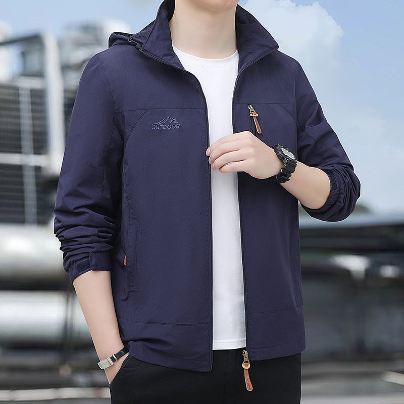 Men's lightweight hooded windbreaker with chest zipper and breathable functional fabric Mune Fashion