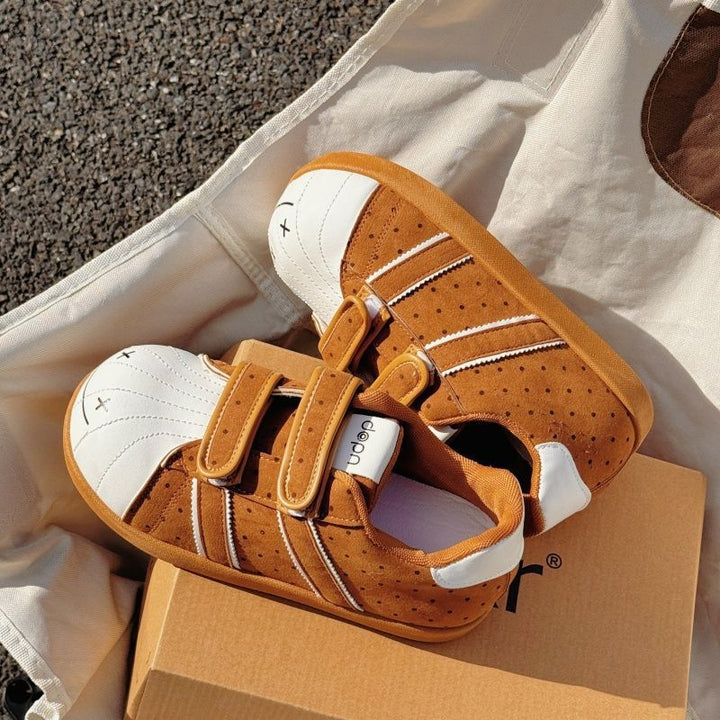 Women's sneaker with double adjustable hook and loop fastener and soft inner lining Mune Fashion