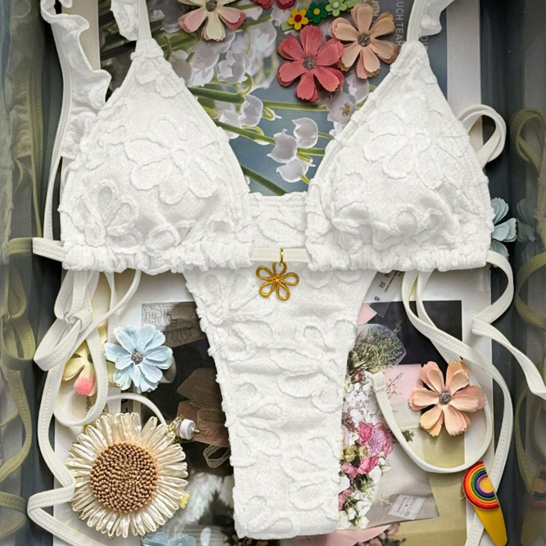Ladies Flower-Embellished Bikini Set Mune Fashion