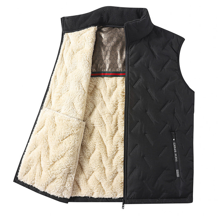 Men's quilted insulation vest with Sherpa lining, wind-resistant outer layer, and zippered pockets Mune Fashion