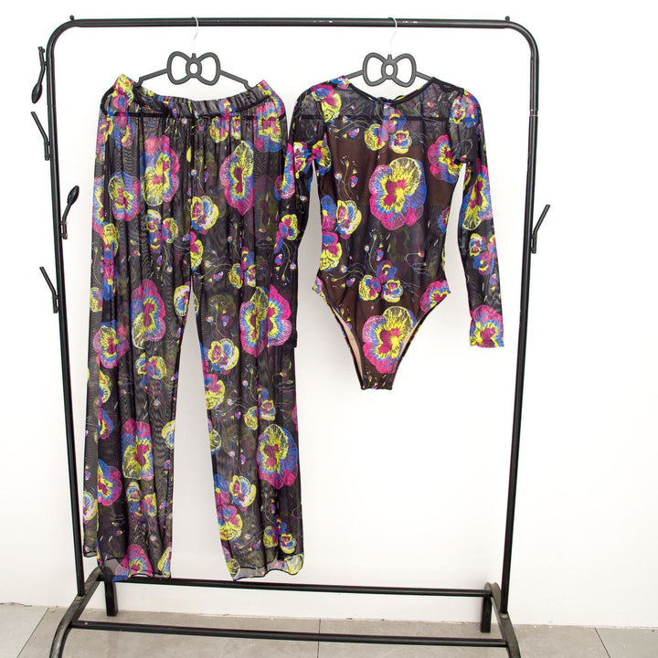 Ladies fashionable bathing outfit with long-sleeved top and casual pants Mune Fashion