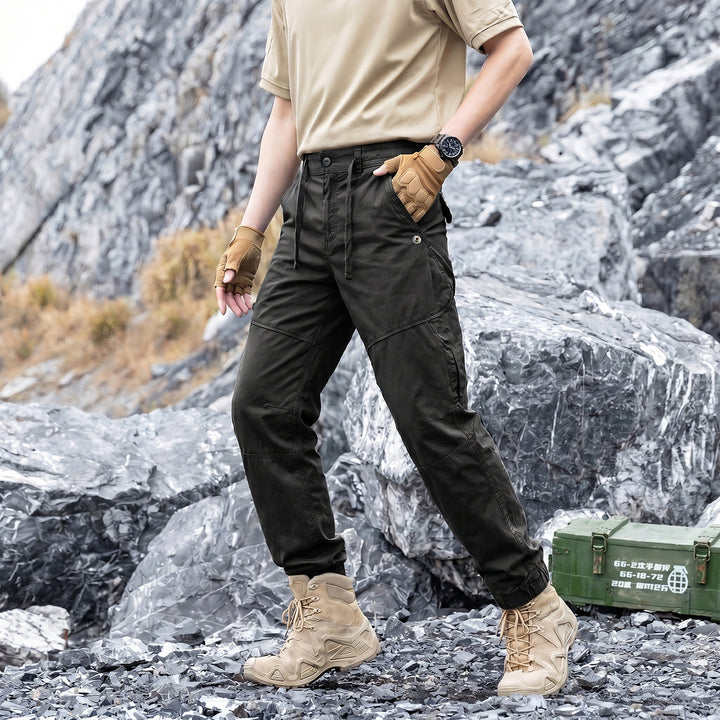 Herren Leichte Cargo-Jogginghose mit Tunnelzug, Kniepasse und elastischen Bündchen Mune Fashion