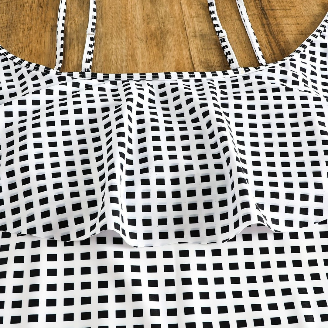 Ladies swimsuit set with ruffle details and elegant check pattern Mune Fashion