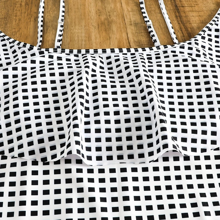 Ladies swimsuit set with ruffle details and elegant check pattern Mune Fashion