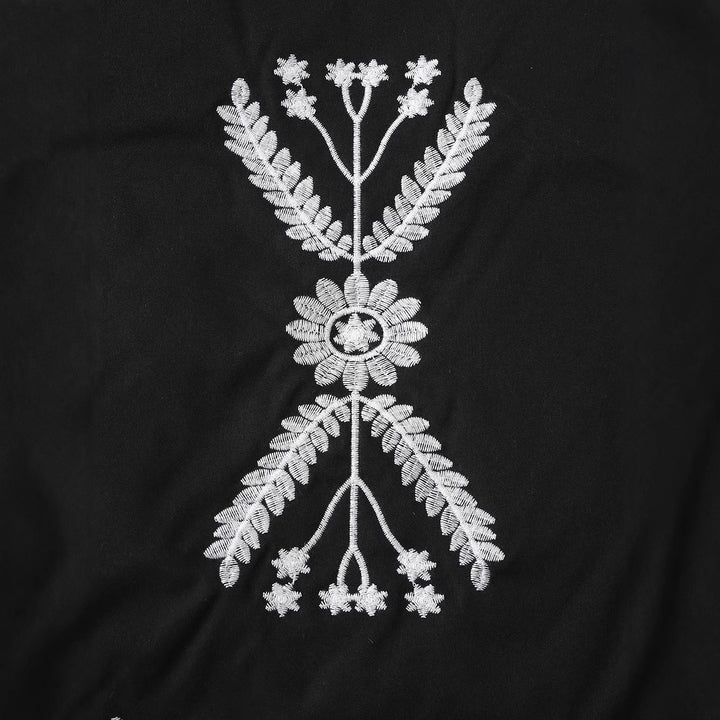 Women nan embroidered short vest in Boho style with deep V-neck, floral decorative embroidery and tie band Mune Fashion