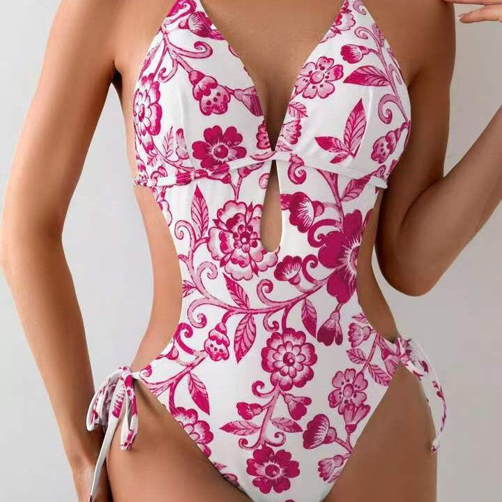Ladies full-coverage bikini with playful floral design Mune Fashion