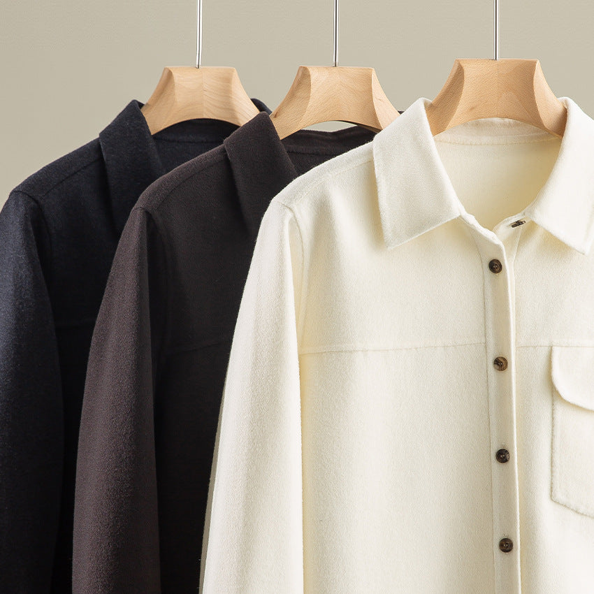 Ladies' shirt blouse made of textured viscose with breast pocket and classic collar Mune Fashion
