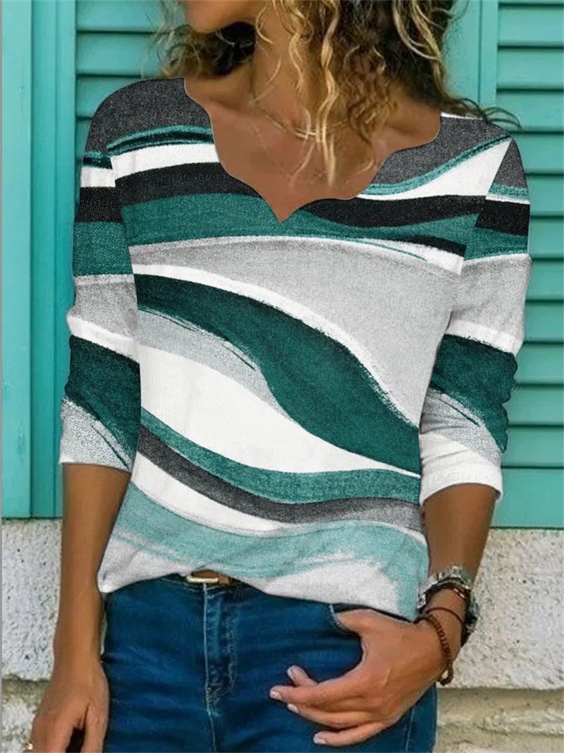 Women V neck shirt with wavy print and three-quarter sleeves Mune Fashion