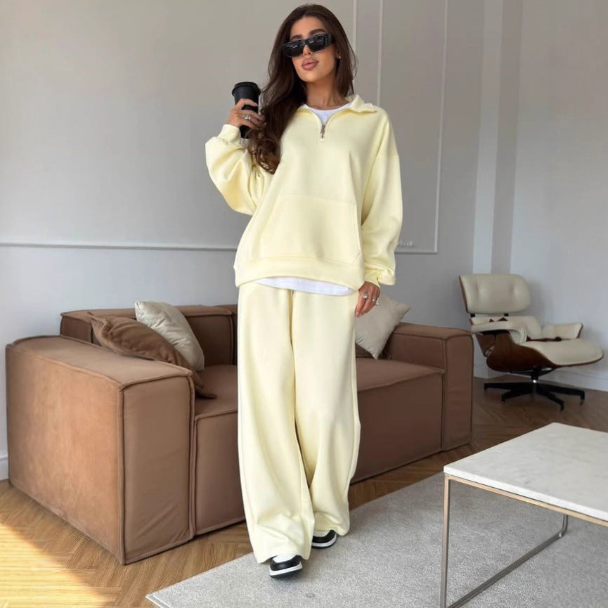 Women nan wide half-zip lounge set with hoodie, kangaroo pocket and flowing wide-leg pants Mune Fashion