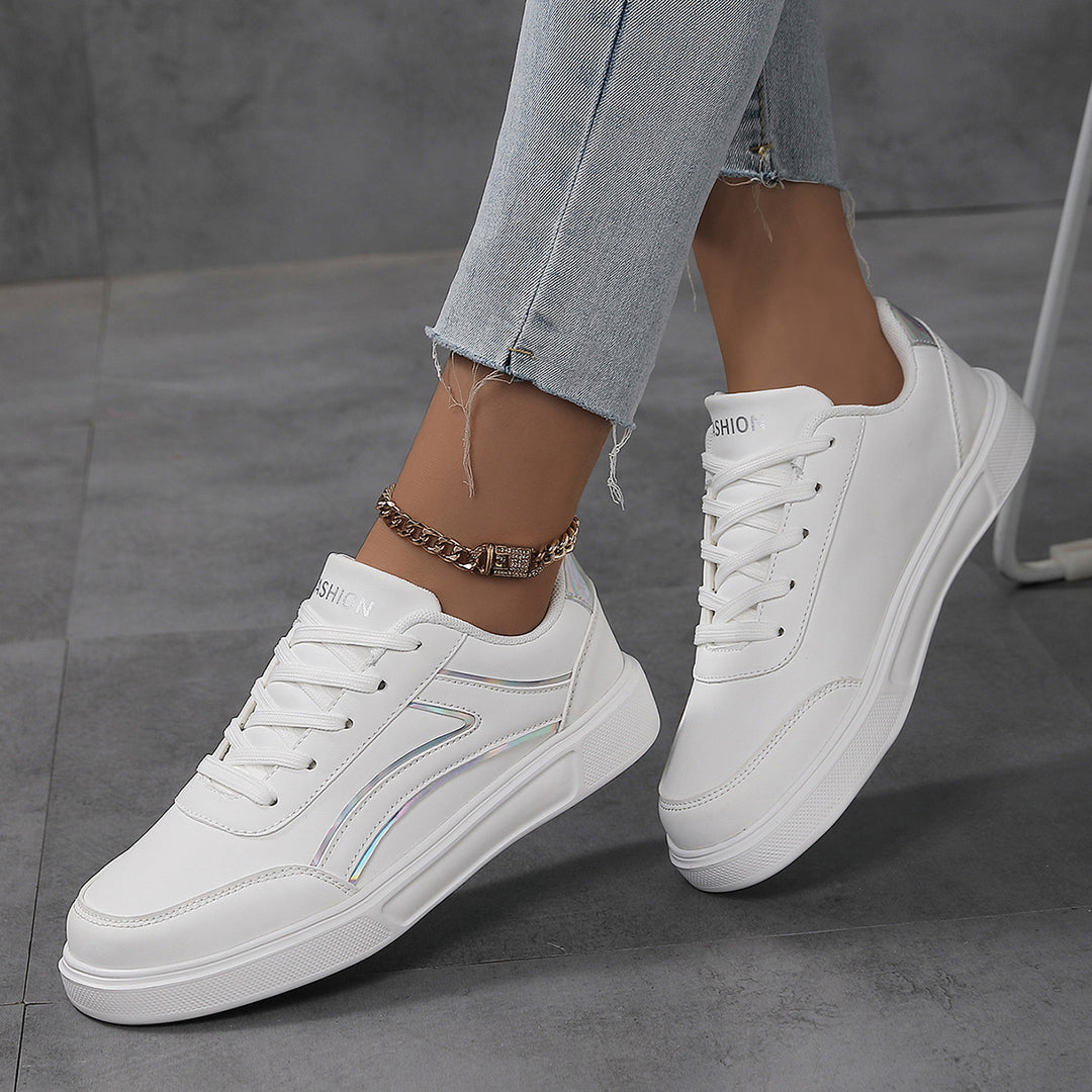 Men's low-cut synthetic leather sneakers with shock-absorbing lightweight foam sole and padded heel cushion Mune Fashion
