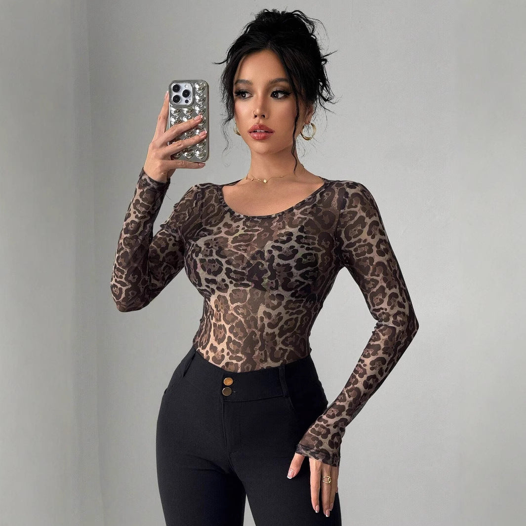 Women's semi-transparent fitted mesh shirt with leopard pattern and round neck Mune Fashion