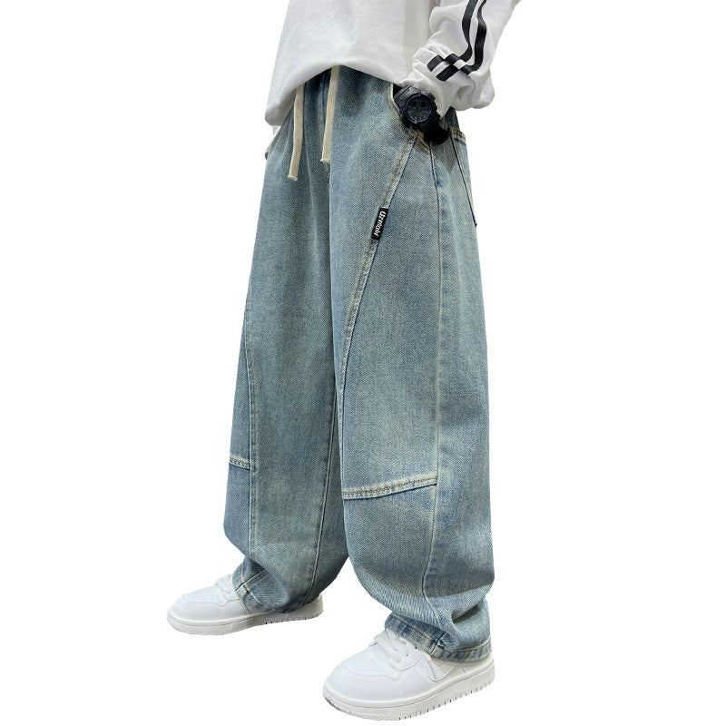 Women's oversized jeans with a unique cut and deep pockets Mune Fashion