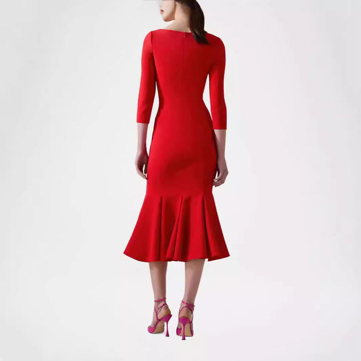 Women's Figure-Hugging Midi Dress with Square Neckline and Mermaid Hem Mune Fashion