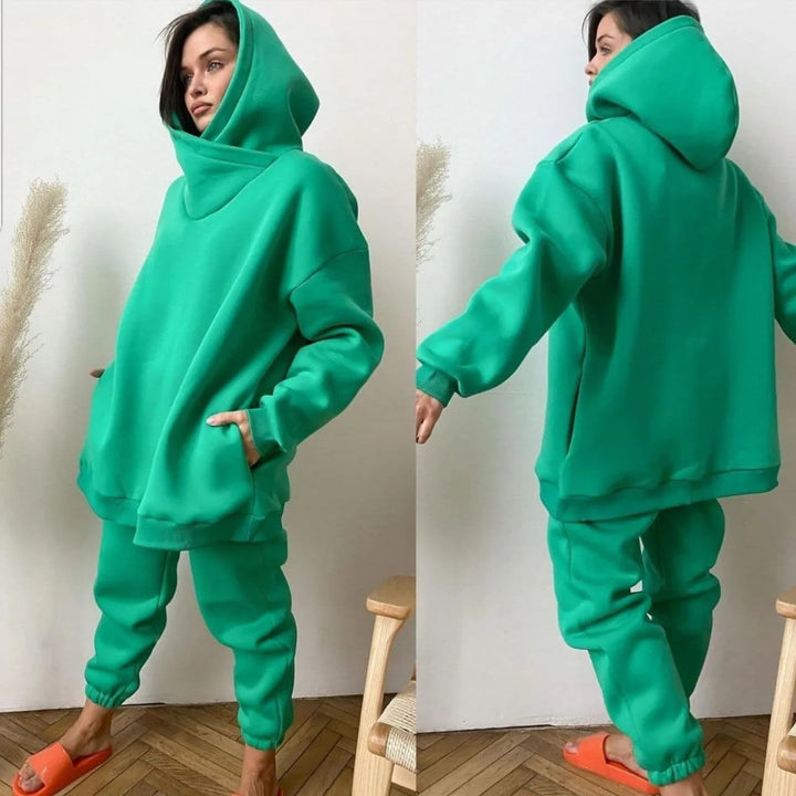 Women's Oversize Hoodie Set with Funnel Neck and Thermally Lined Jogging Pants Mune Fashion